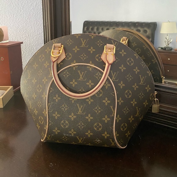 Ellipse bag Monogram - Picture 1 of 1